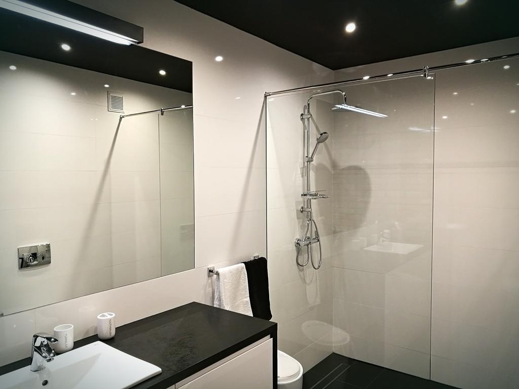 Black&White Apartment- Wierzbowa 5 Poznan Ngoại thất bức ảnh