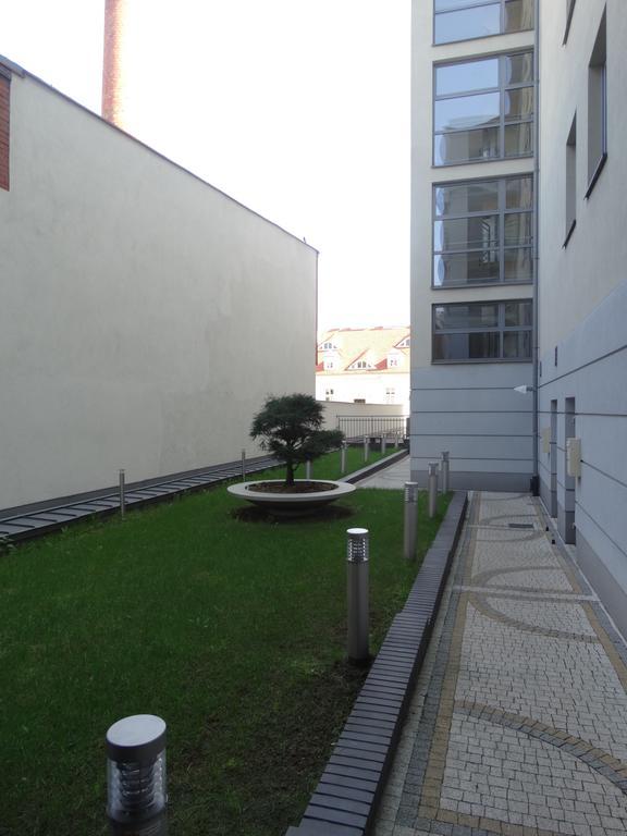 Black&White Apartment- Wierzbowa 5 Poznan Ngoại thất bức ảnh