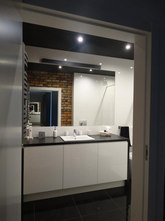 Black&White Apartment- Wierzbowa 5 Poznan Ngoại thất bức ảnh